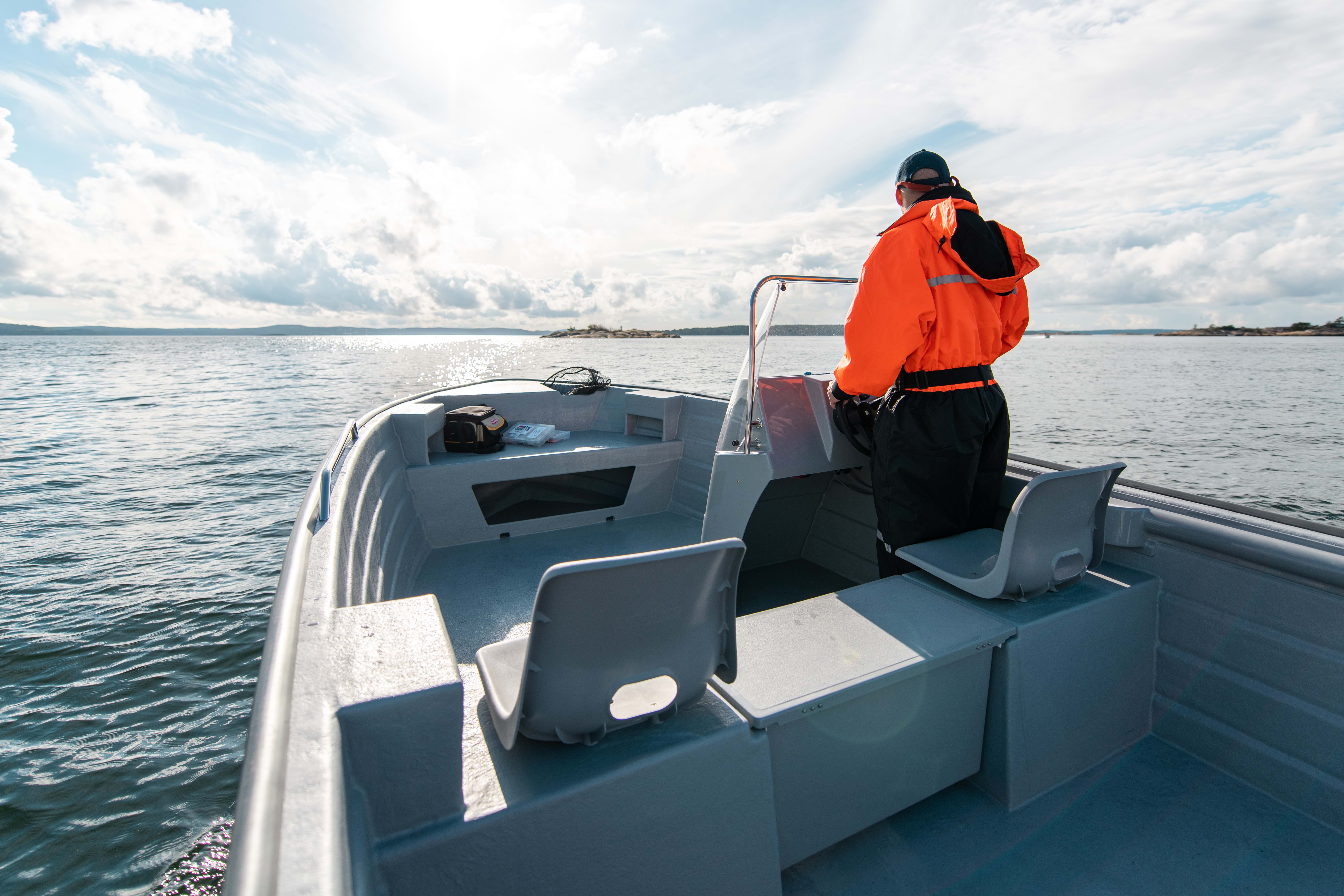 Sting 600 Pro At Sea Seen From Aft