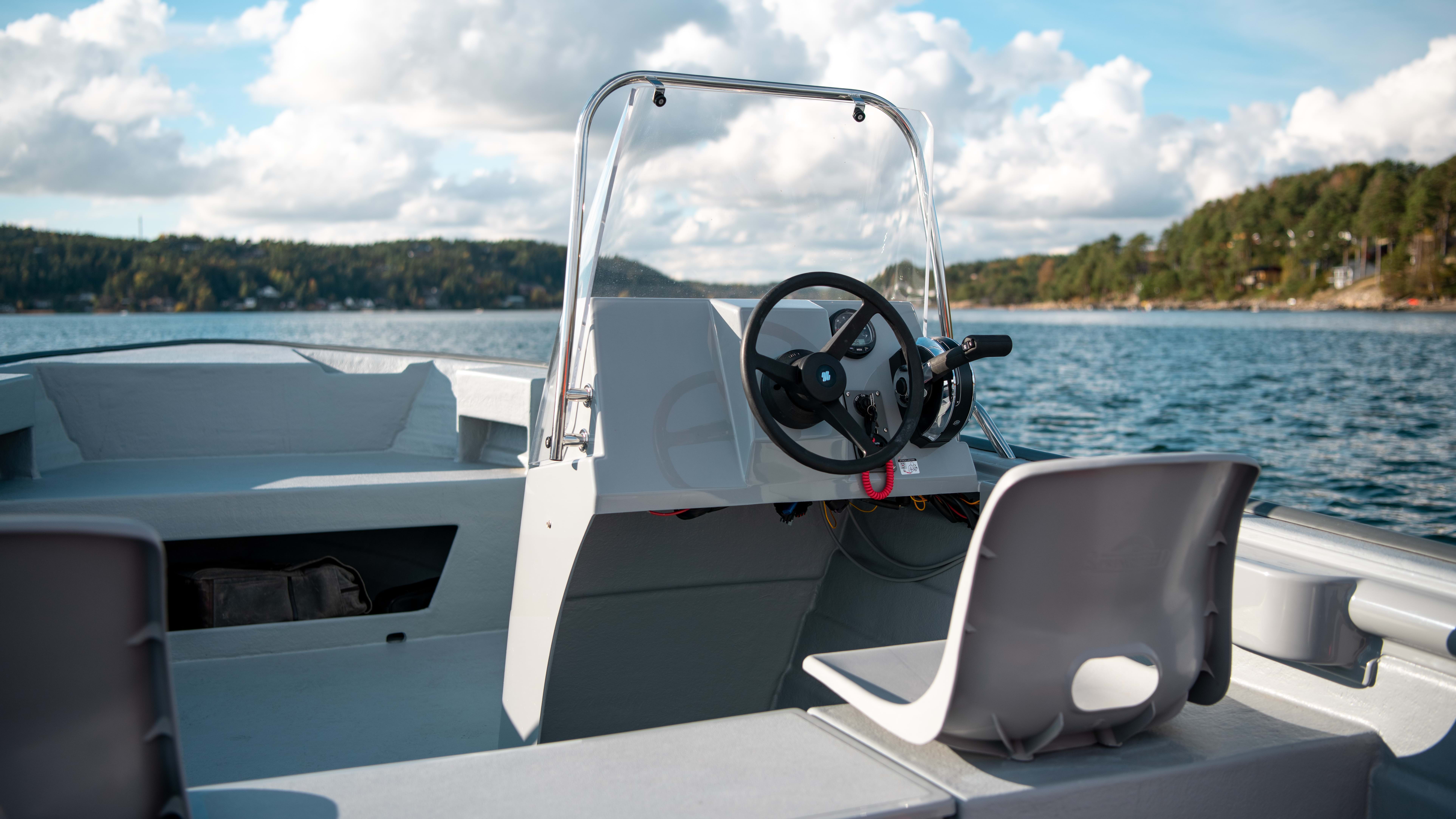 Sting 600 Pro Details Cockpit